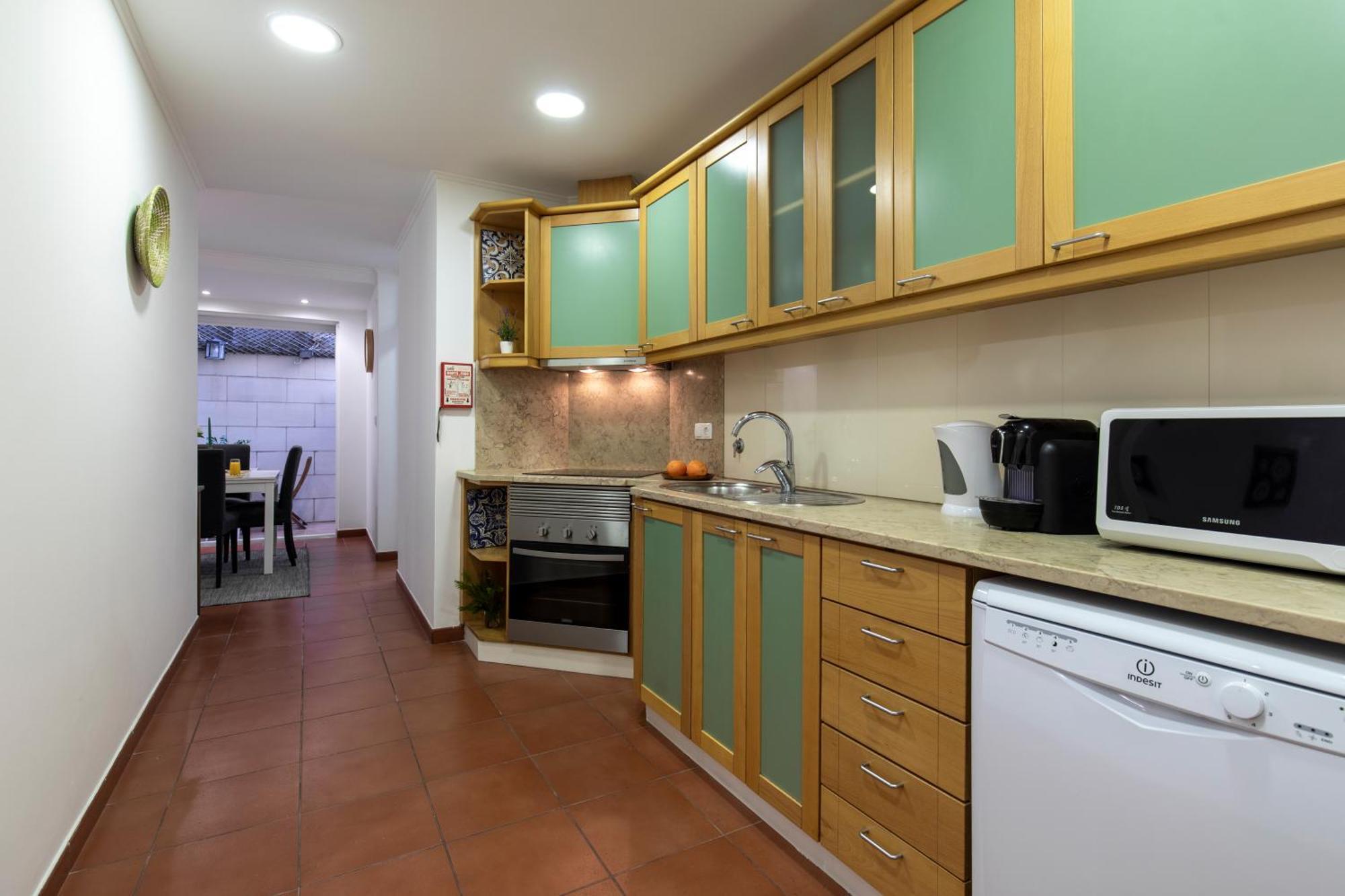 Comfortable Flat Near Marques De Pombal Apartamento *
